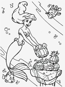 Desenho da Ariel no mar para colorir e imprimir