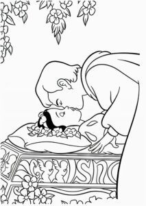 Desenho da Branca de neve e príncipe se beijando para colorir